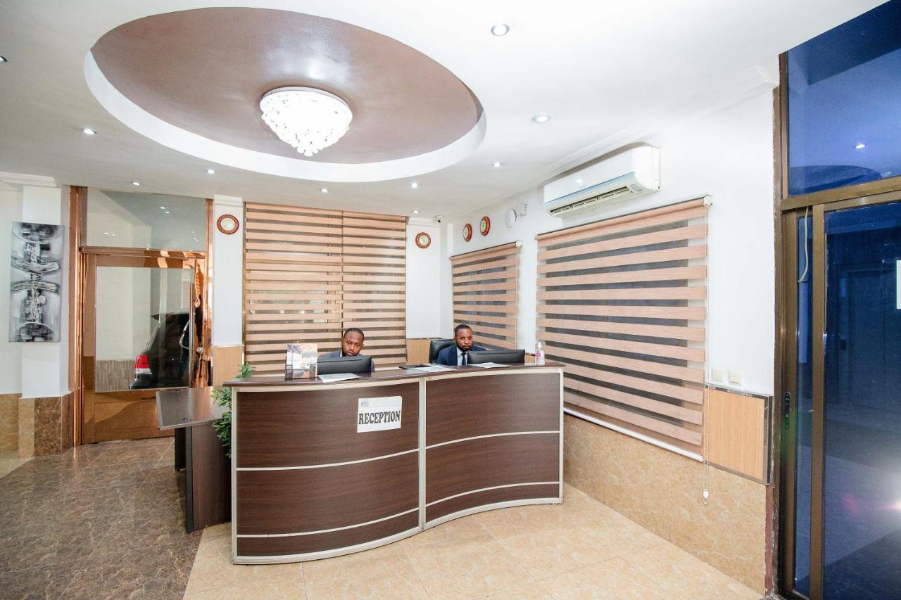 Hotel Everest Rd Congo 金沙萨 外观 照片